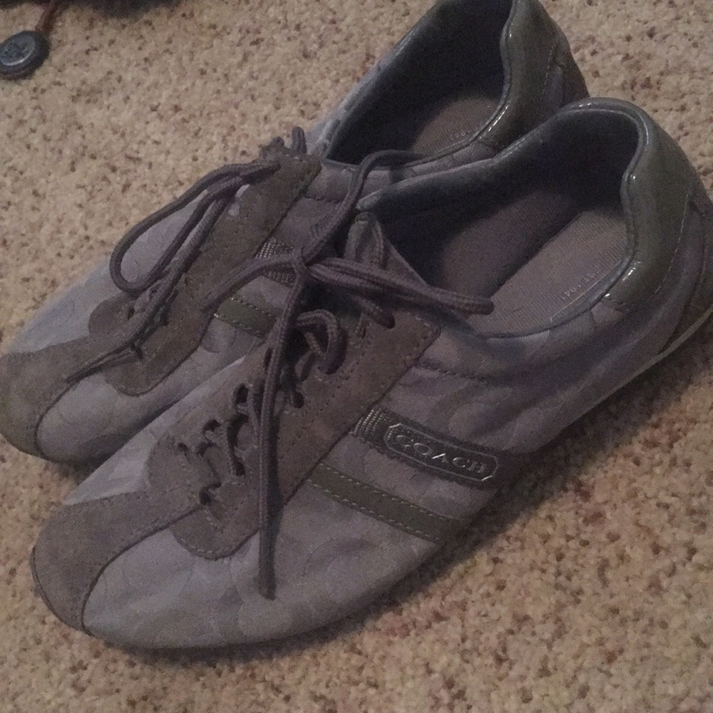 Coach flats